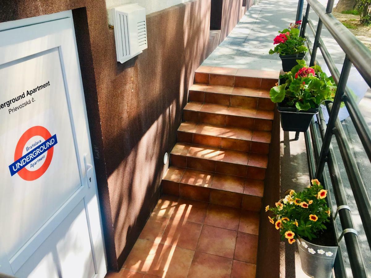 Underground Apartment Bratislava-Nivy Exterior photo